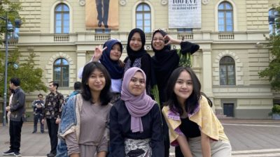 Wonderland Indonesia: Evoking Beauty of Batik Dikepoin Media Hongoria