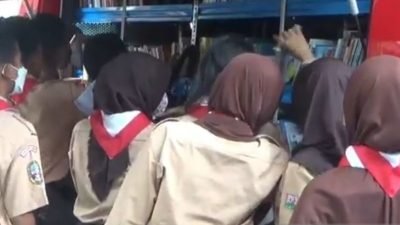 SMPN 209 Jaktim Sambut Baik Program Perpustakaan Keliling