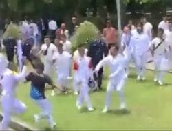 Mantap, Taruna Kemenhub Baku Hantam di Monas