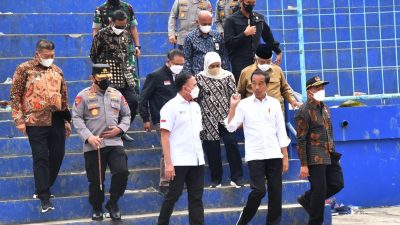 Presiden Jokowi tinjau stadion Kanjuruhan