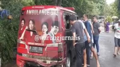 Ambulans Bergambar Megawati dan Puan Maharani Terbakar di Rawamangun