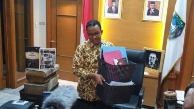 Jelang Akhir Masa Jabatan Anies Baswedan Beres-beres Ruang Kerja Gubernur DKI