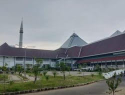 Pemkot Tanam 50 Pohon di Masjid Raya Hasyim Asy’ari Untuk Cegah Banjir