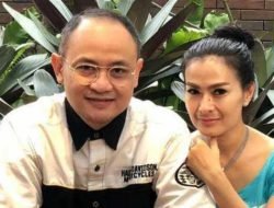 Iis Dahlia Ungkap Suka Duka Jadi Istri Seorang Pilot