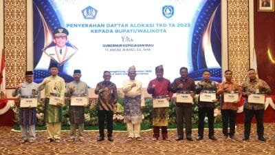 Pj Sekda Bintan Terima DIPA dan TKDD 2023 dari Gubernur Kepri