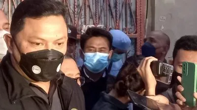 Polisi Temukan Perlengkapan Ritual di Lokasi Satu Keluarga Meninggal