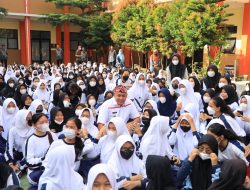 Tri Adhianto Berikan Materi Wawasan Kebangsaan di SMAN 18 Kota Bekasi