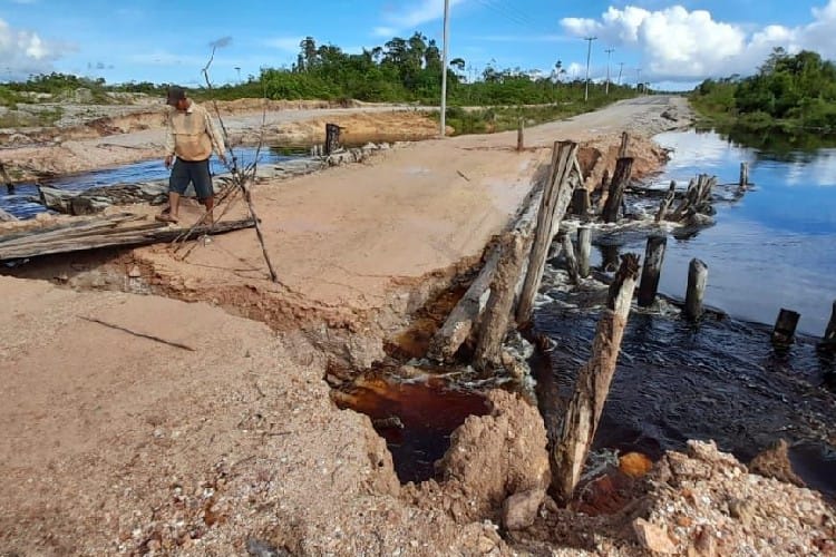 Jembatan Semala Natuna Rusak Berat Diterjang Banjir