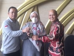 Sekda Kota Bekasi terima Penghargaan Beauty Contest Kompetitif Pembangunan Jabar