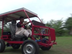 Pelajar di Jombang Berhasil Rakit Mobil Listrik Bertenaga Surya