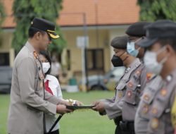 Lima Personel Berprestasi Raih Apresiasi dari Kapolres Buleleng