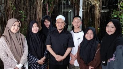 Ustaz Yusuf Mansur Larang Wirda Menikah dengan Bule
