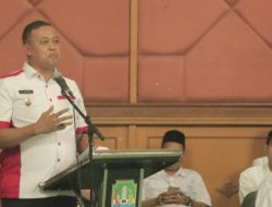 Sambut Pemilu 2024, Tri Adhianto Lantik Anggota PPS Kota Bekasi
