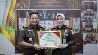 Kejari Batam Raih Penghargaan Peringkat IV Nasional Penerapan RJ