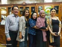 Doris dan Jelita Callebaut Kompak Rutin Perawatan di Klinik Bedah Plastik Queen