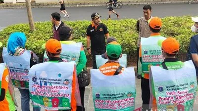 Pemkot Jakbar Tugaskan 265 PJLP Untuk Bantu Warga Manfaatkan Sampah