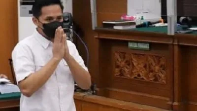 Hakim Vonis Richard Eliezer Satu Tahun Enam Bulan Penjara