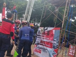 Hari Kedua, Damkar Kota Bekasi Tampilkan Lomba Ladder Pitching Antar Sektor