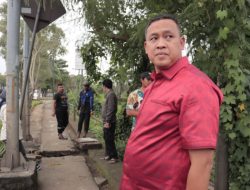 Plt. Wali Kota Bekasi Kerahkan Petugas BMSDA Tinjau Banjir di Area Bekasi Timur