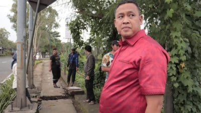 Plt. Wali Kota Bekasi Kerahkan Petugas BMSDA Tinjau Banjir di Area Bekasi Timur