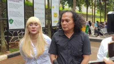 Ditemani Deolipa Yumara, Lia Ladysta Resmi Gugat Cerai Suami ke Pengadilan Agama