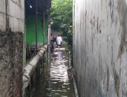 BPBD DKI Kerahkan Tim Reaksi Cepat Tangani Banjir Yang Kian Meluas