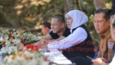 Gubernur Jatim Replantasi Terumbu Karang di Pantai Mutiara Trenggalek