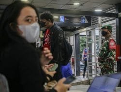 Penumpang TransJakarta Harap Armada Diperbanyak