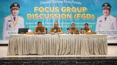 Mewakili Bupati Asahan, Sekda John Hardi Nasution membuka Focus Group Discussion (FGD) Pencegahan Korupsi di di Aula Singapore City Land Hotel, Kabupaten Batu Bara, Sumatera Utara, Selasa (21/3/2023).