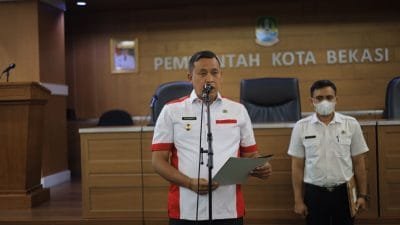 Plt. Wali Kota Bekasi Resmi Melantik dan Mengambil Sumpah 212 Pegawai PNS