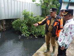 Pemkot Jakbar Koordinasi Dua Pemkot Tangani Banjir di Kalideres