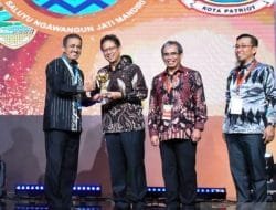 Pemkot Jaktim Raih Penghargaan UHC Dukung Program JKN