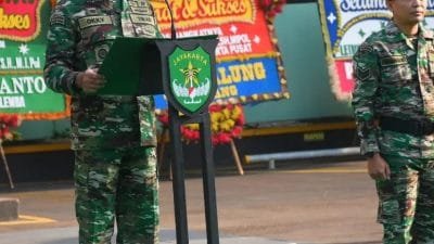 Kasdim 0501/JP Pimpin Upacara Bendera Tujuh Belasan Bersama Anggota Makodim
