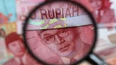 Awal Pekan, Rupiah Dibuka Melemah Rp15.725 per Dolar AS