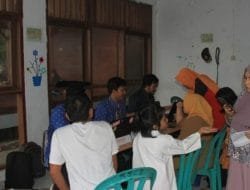 PTSP Kepulauan Seribu Arungi Laut Hingga ke Sabira Untuk Beri Layanan