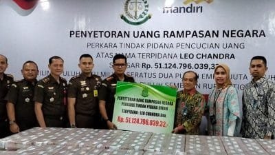 Kejari Jakpus Serahkan Rp51 Miliar Kasus Pencucian Uang ke Kas Negara