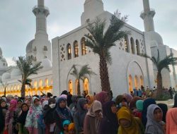 Masjid Sheikh Zayed Bagikan 6000 Porsi Setiap Hari Untuk Berbuka Puasa