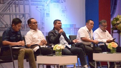 Dirut Pelindo, Arif Suhartono, saat memaparkan pencapaian Pelindo pasca merger dalam acara Media Gathering bertajuk "Sinergi Pelindo Group Pasca Merger" di Jakarta, Rabu (12/4/2023).