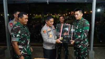 Buktikan Semakin Solid TNI dan Polri Kunjungi Yonif Mekanis 201/Jaya Yudha