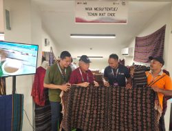 Para Menteri Borong Produk UMKM Binaan PLN di KTT ASEAN Labuan Bajo