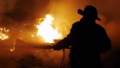 Gudang tripleks terbakar di Klender, Duren Sawit Jakarta Timur