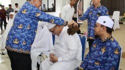 Sekda Kabupaten Asahan John Hardi Nasution secara resmi menutup manasik haji akbar
