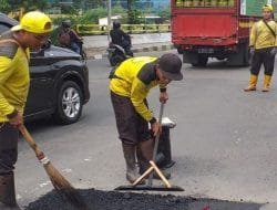 Pemkot Jakbar Perbaiki Enam Ruas Jalan Rusak di Rawa Buaya
