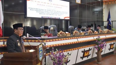 Rapat Paripurna DPRD Kota Metro, Walikota Wahdi Sampaikan LKPJ Tahun 2022