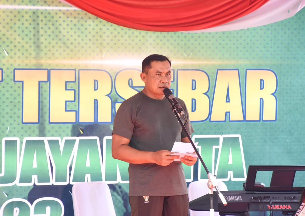 Pangdam Jaya Mayjen TNI Mohamad Hasan memimpin apel Dansat