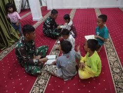 Tak Hanya Infrastruktur Satgas TMMD 116 Ajarkan Anak-anak Pendidikan Ilmu Agama