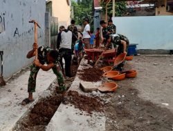 Satgas TMMD 116 Kota Bekasi Bangun Saluran Air di Tengah Pemukiman Warga