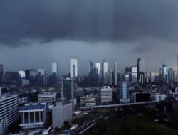 Senin 5 Juni, BMKG Prediksi Hujan Guyur Jakarta pada Malam Hari
