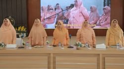 Dharma Wanita Persatuan (DWP) Kabupaten Asahan menggelar Rapat Koordinasi (Rakor) DWP Kabupaten Asahan Bulan Juni 2023 di Pendopo Rumah Dinas Bupati, Selasa (13/6/2023).