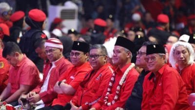 Sekjen PDIP Hasto Kristiyanto dan Bacapres PDIP Ganjar Pranowo (DPP PDIP/sudutpandang.id)